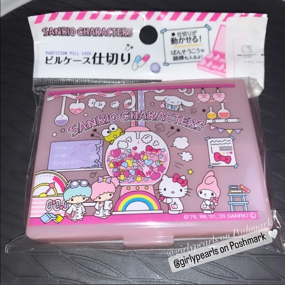 Hello Kitty Pill Case or Jewelry Holder Adjustable Removable Partitions - Picture 3 of 8